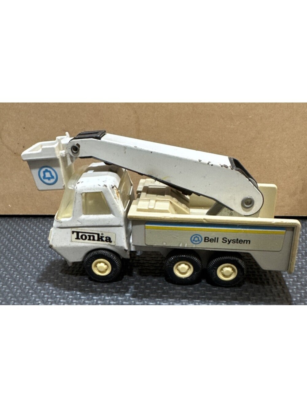 Vintage TONKA Pressed Metal Steel 1978 Bell System Bucket Truck | 5.5”